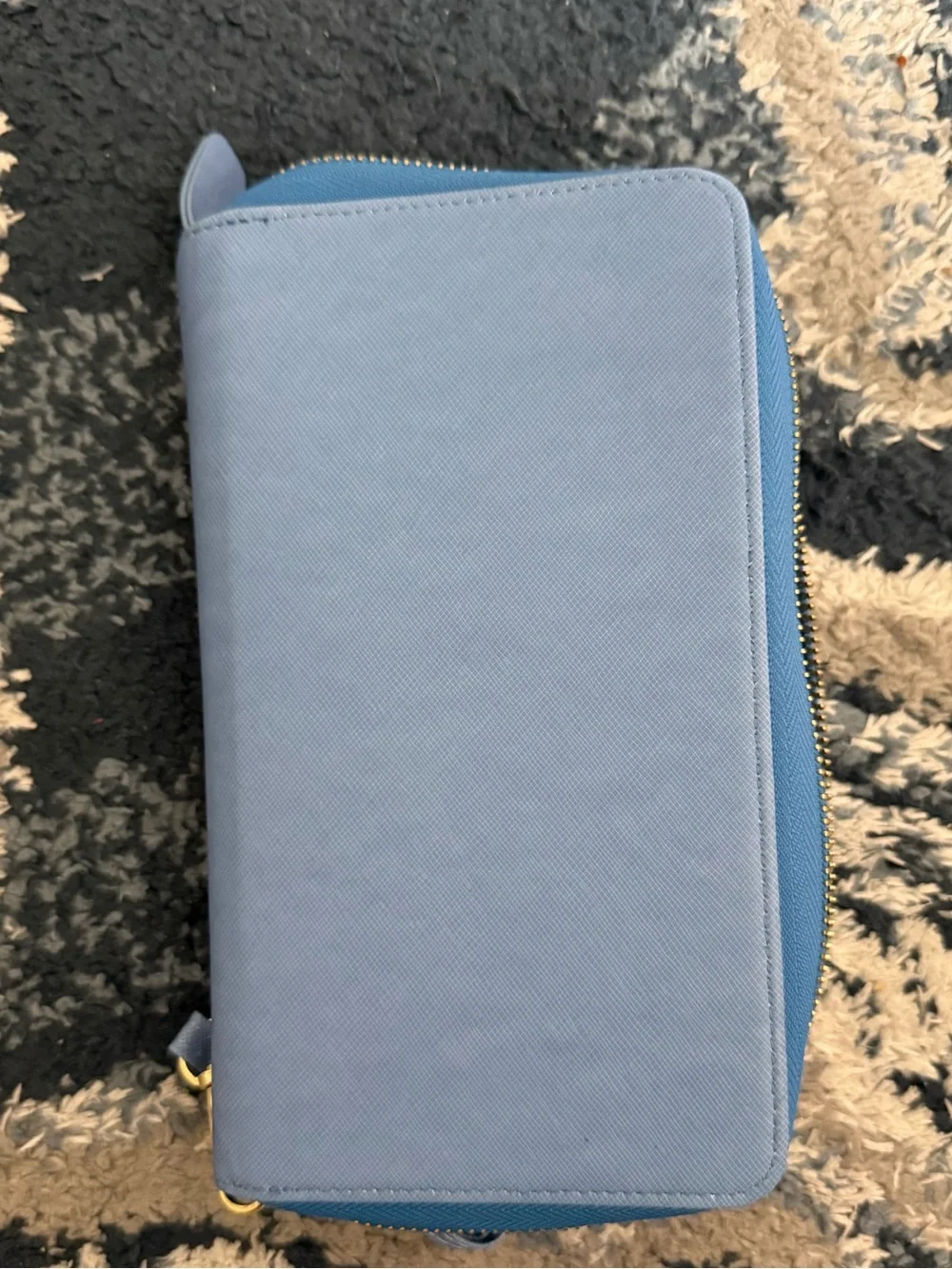 The Unbranded Brand large carry